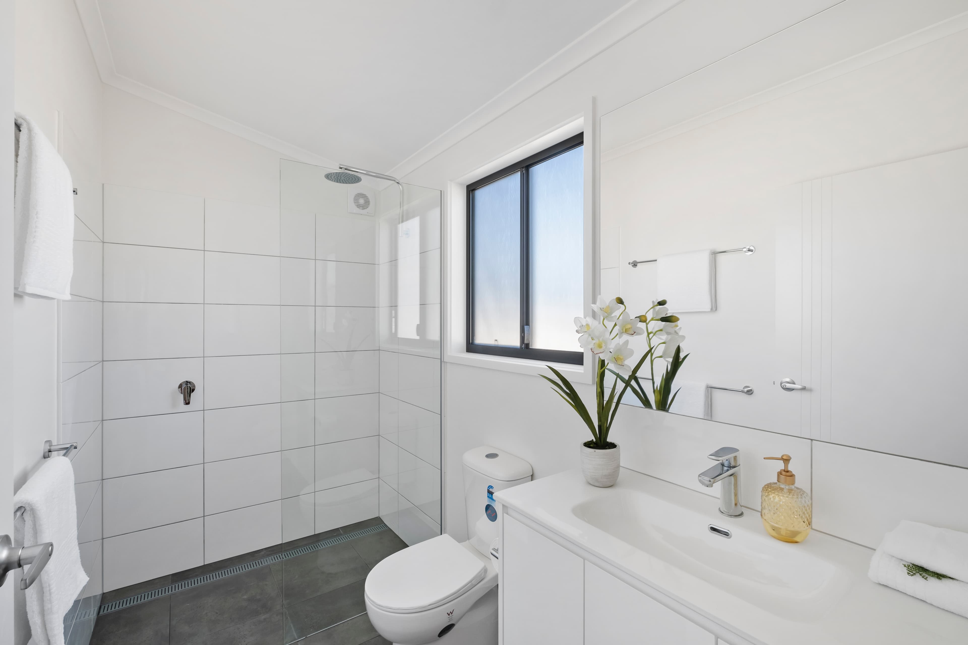 Oly Homes Hinchinbrook, ensuite, modular homes