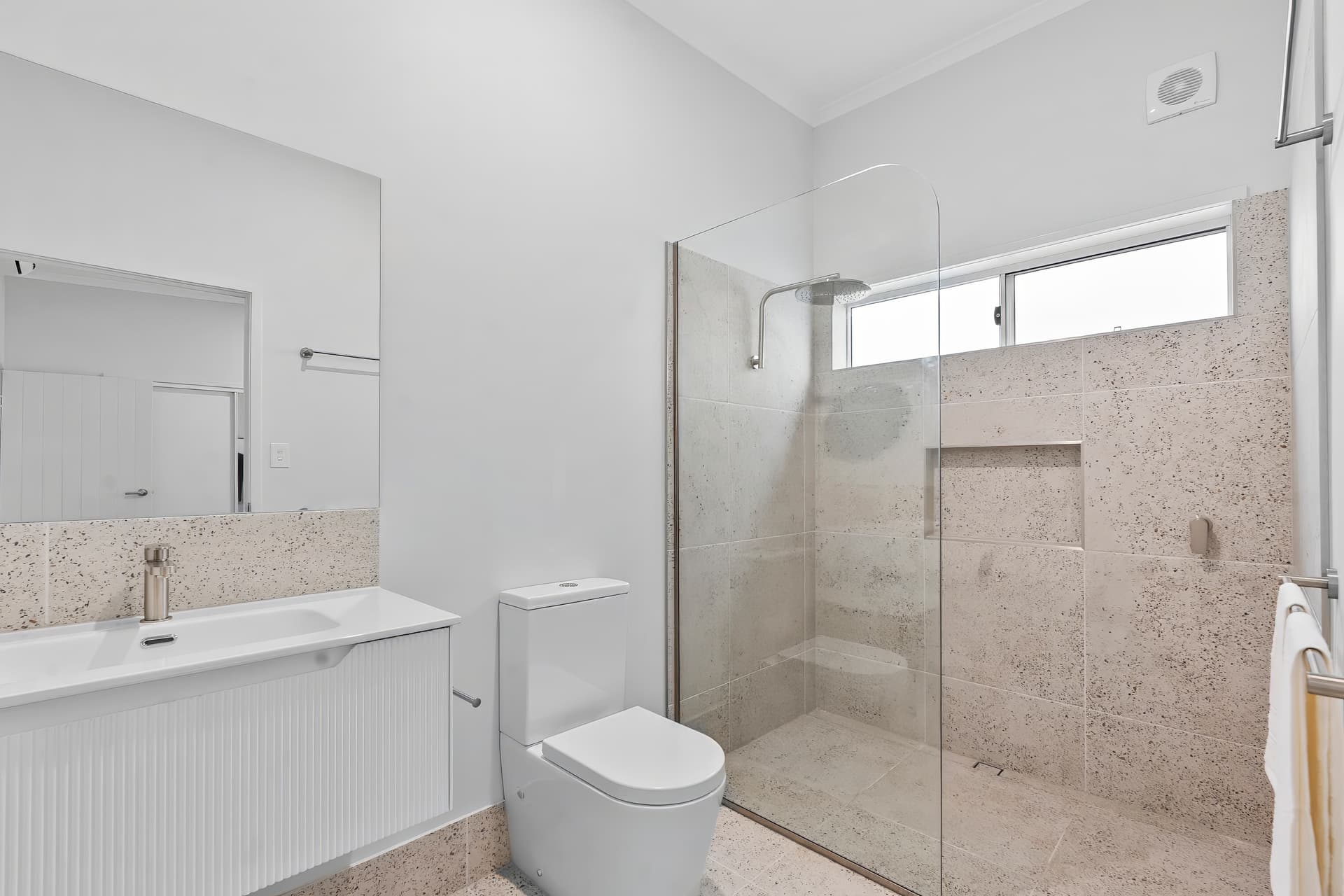 Oly Homes 3 bedroom Airlie modular family home
